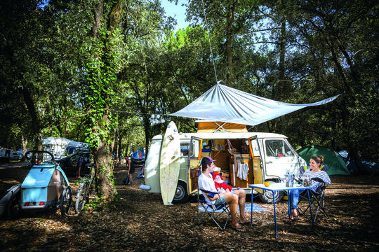 Traveling by van vs camping-car : how to choose?